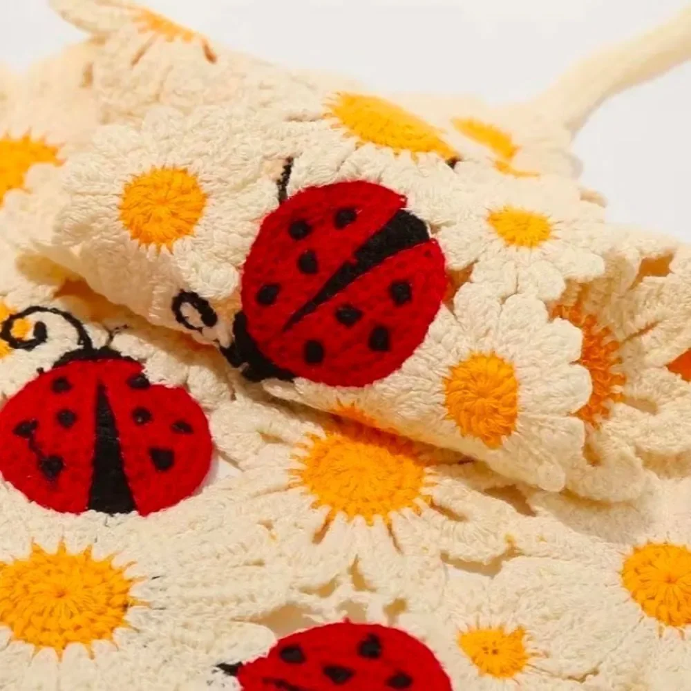 🔹️NWT Crochet Knit Ladybug & Daisy Triangle Hair Bandana